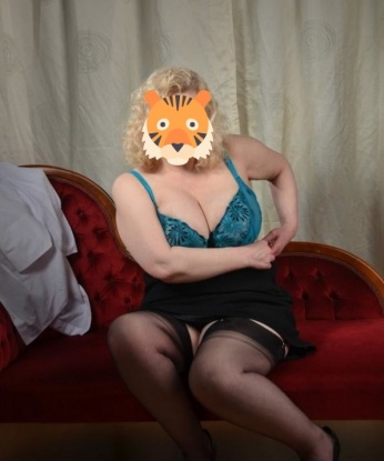 Мои услуги - это не просто эксперименты в постели, это настоящее искусство удовлетворения твоих сокровенных желаний. У меня для тебя есть много возможностей, чтобы воплотить любую фантазию. Предлагаю тебе окунуться в мир огромного удовольствия и безудержного веселья. 🌺 Со мной ты почувствуешь, что время останавливается, а реальность становится волшебной. Смотря на мои фото, ты будешь мечтать об этой ночи снова и снова. 🌙 Позволь себе освободиться от предрассудков и расслабиться настоящей женской магией. Вот что говорят обо мне мои довольные клиенты: 6304, 40 лет